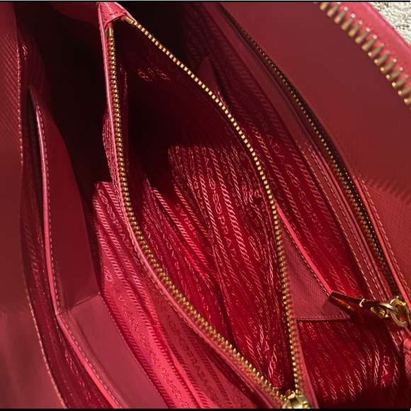 PRADA handbag - Picture 8 of 12